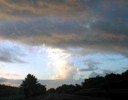 この後、雲ひとつない快晴になった!